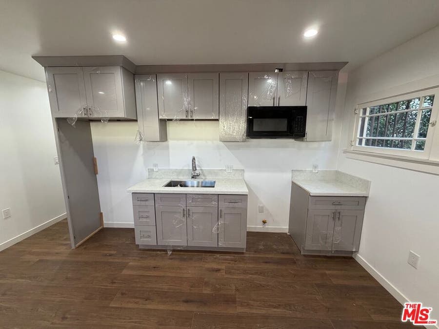 Property photo for 1021 S Burlington Avenue, Los Angeles, CA