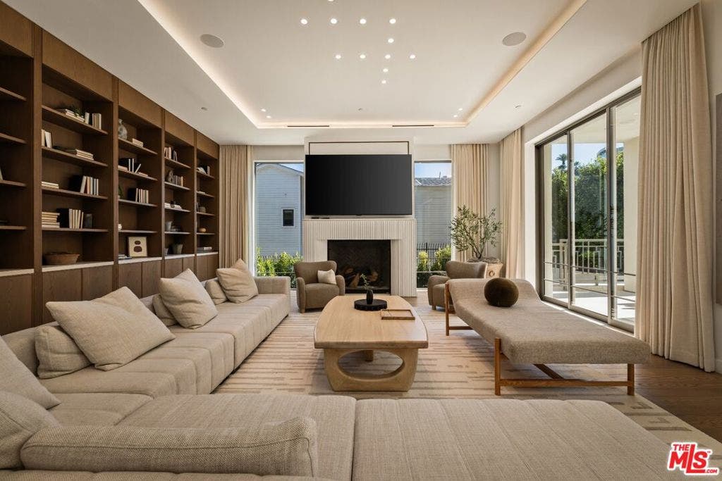 1395 N Doheny Drive, Los Angeles, CA 90069