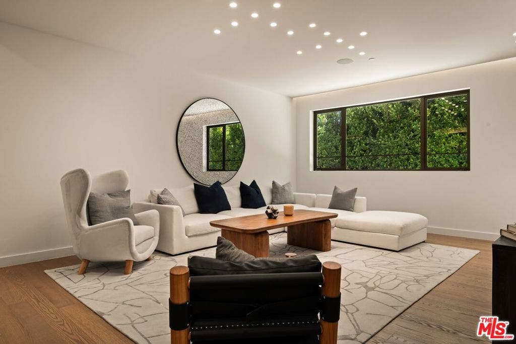 1395 N Doheny Drive, Los Angeles, CA 90069