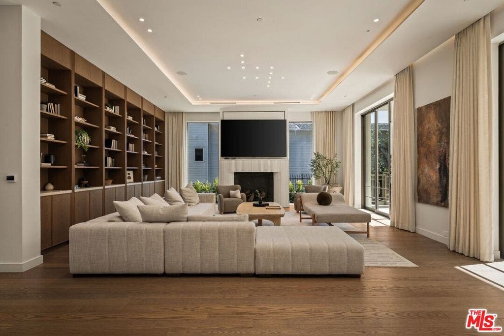 1395 N Doheny Drive, Los Angeles, CA 90069