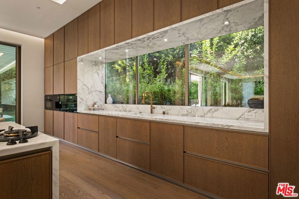 1395 N Doheny Drive, Los Angeles, CA 90069