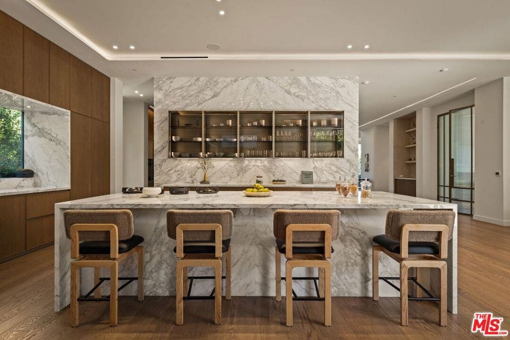 1395 N Doheny Drive, Los Angeles, CA 90069