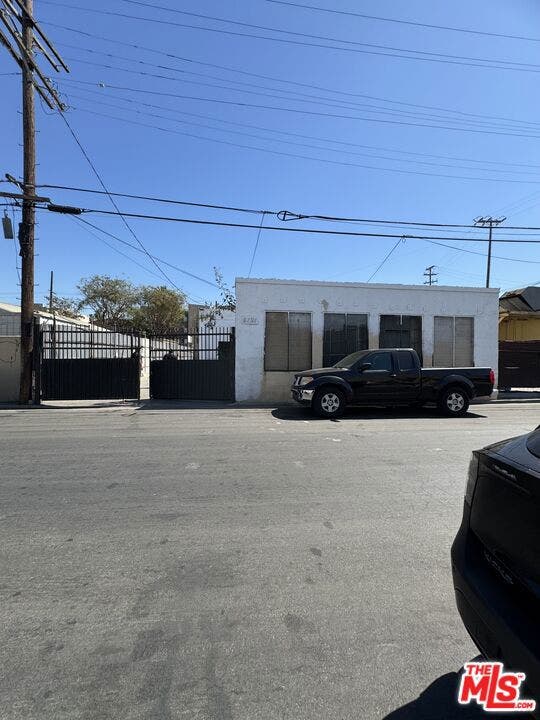 Property photo for 6121 S Western Avenue, Los Angeles, CA