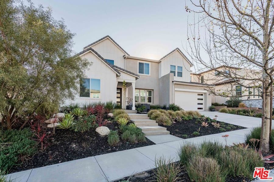 Property photo for 28609 Windbreak Terrace, Santa Clarita, CA
