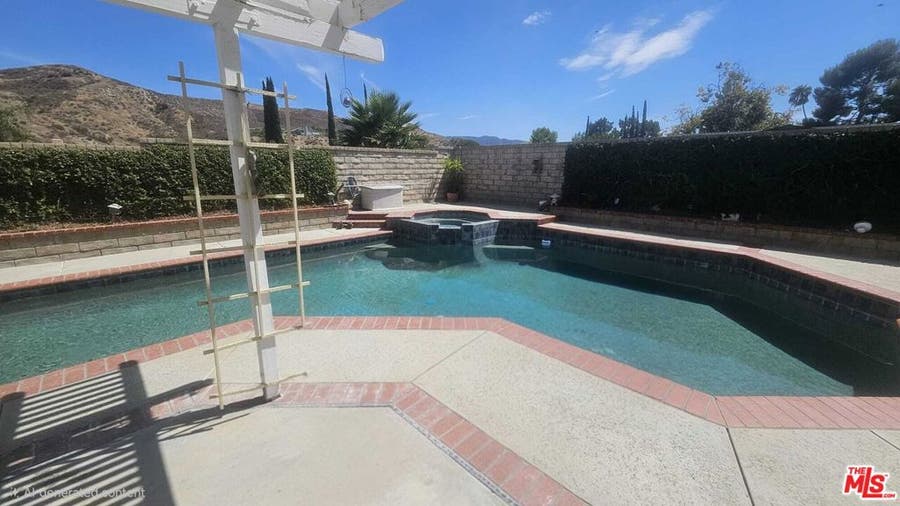 Property photo for 14616 Daisy Meadow Street, Santa Clarita, CA