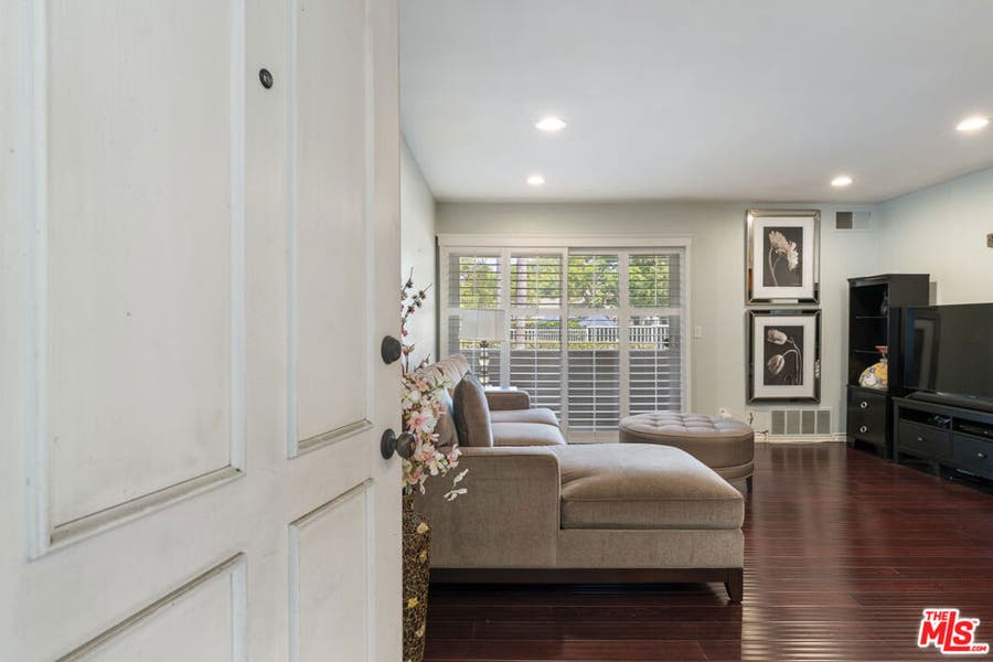 Property photo for 3863 Thorncroft Lane, #E, Inglewood, CA