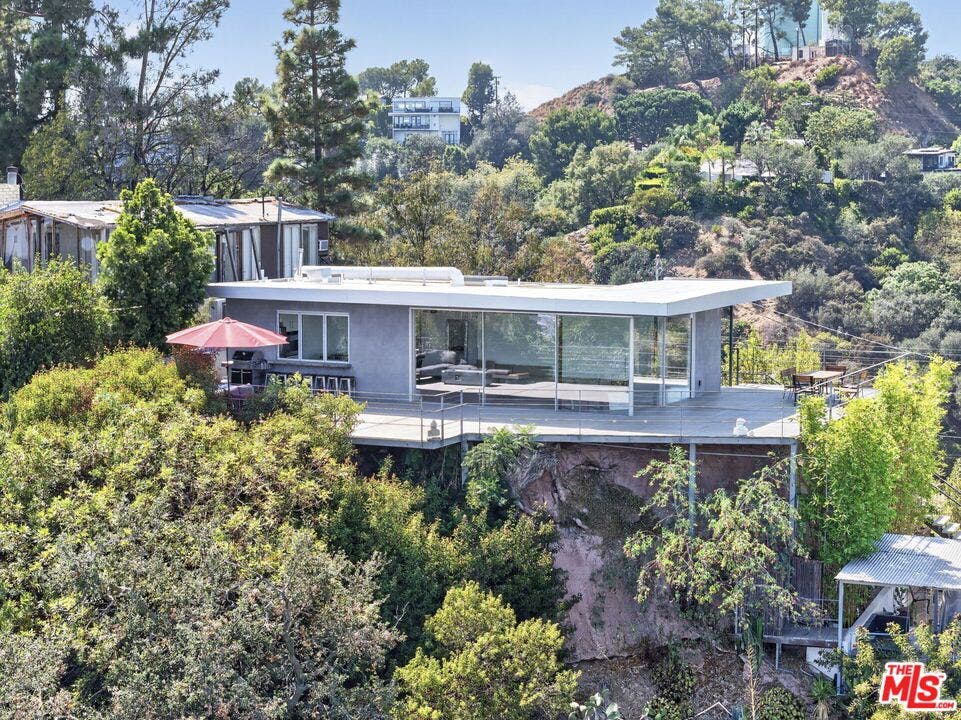 9012 Crescent Drive, Los Angeles, CA 90046 9012 Crescent Drive, Los Angeles, CA 90046