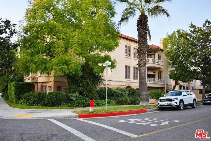 Property photo for 235 S Gale Drive, #101, Beverly Hills, CA