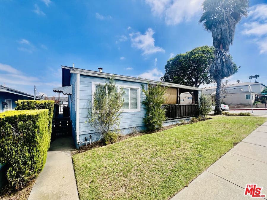Property photo for 627 E Grand Avenue, El Segundo, CA