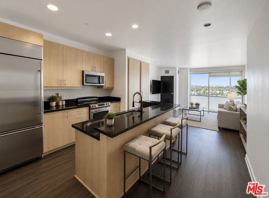 Property photo for 8601 Wilshire Blvd, #902, Beverly Hills, CA