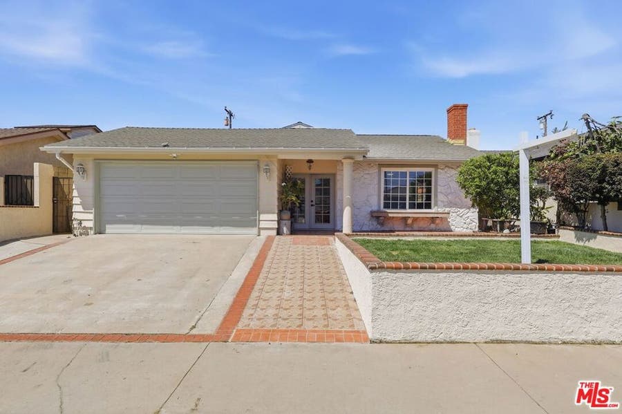 Property photo for 333 W 230th Street, Carson, CA
