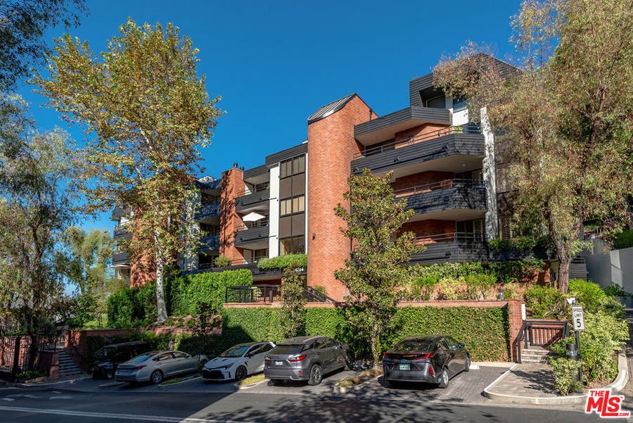 Property photo for 4784 Park Encino Lane, #103, Encino, CA