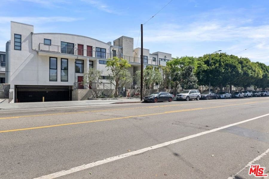 Property photo for 700 Main Street, #17, Los Angeles, CA