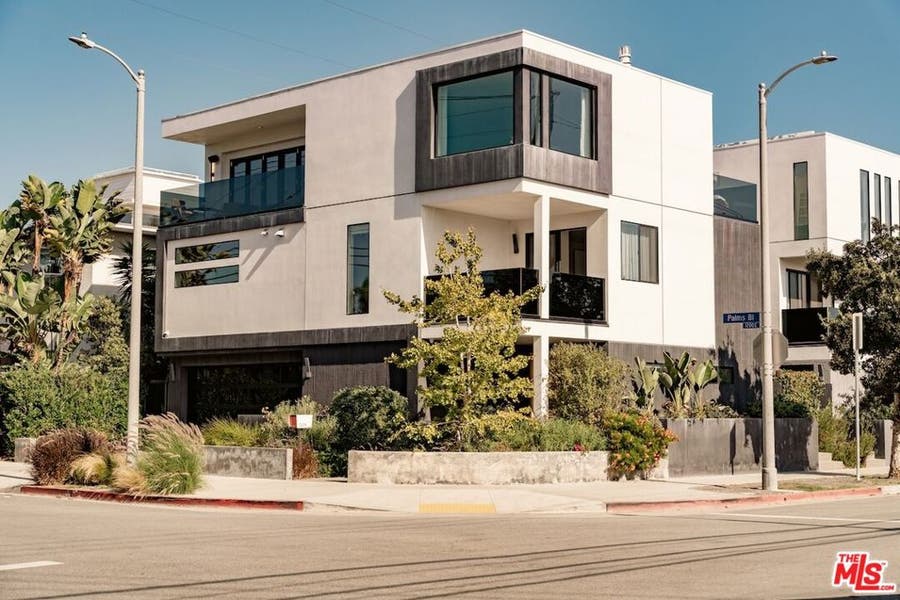 Property photo for 1208 Palms Boulevard, Venice, CA