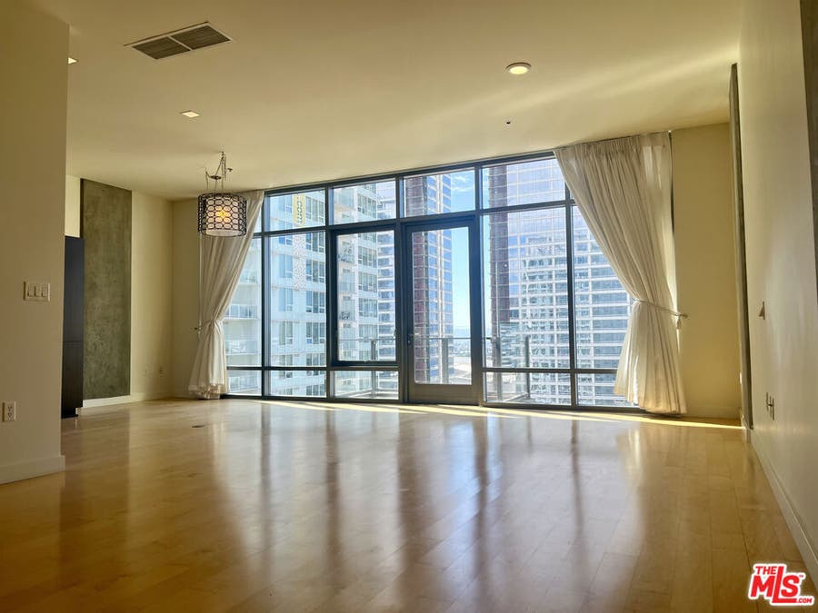 Property photo for 1100 S Hope Street, #1704, Los Angeles, CA
