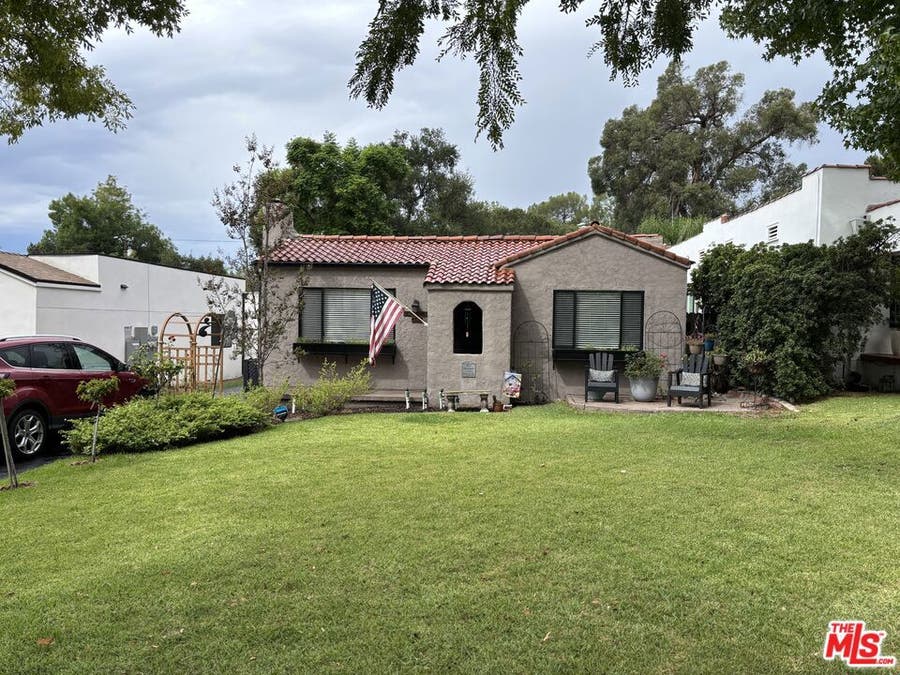 Property photo for 1431 N Hill Avenue, Pasadena, CA