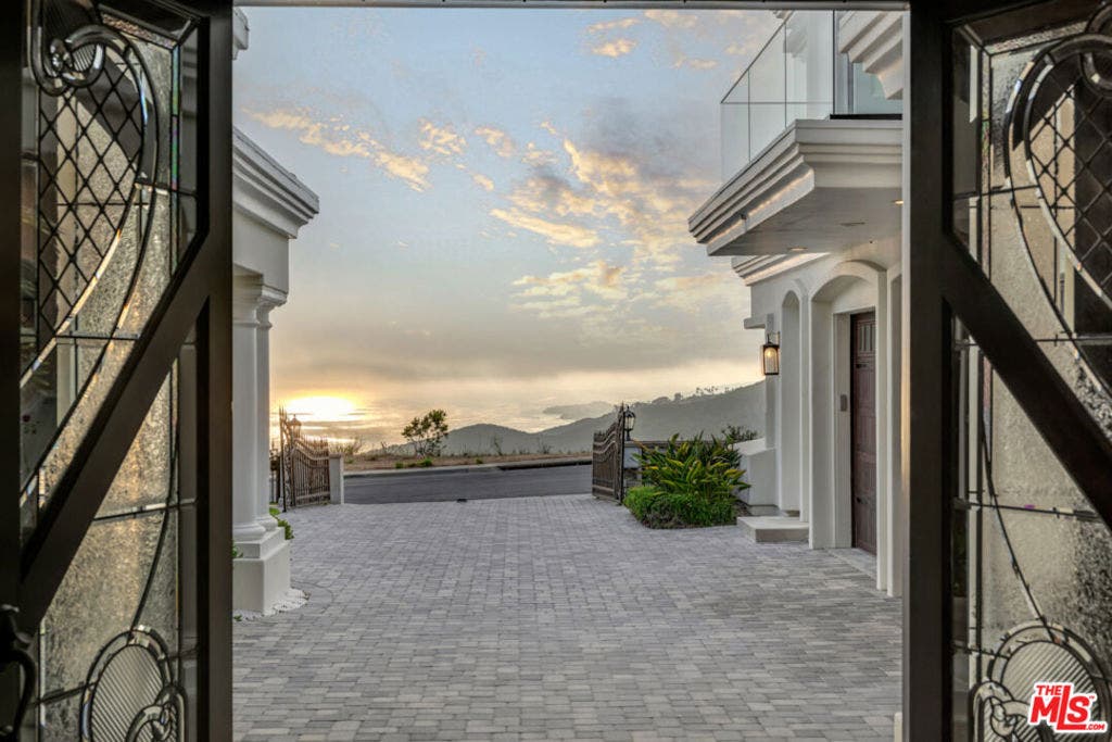 8 Saint Tropez, Laguna Niguel, CA 92677 8 Saint Tropez, Laguna Niguel, CA 92677