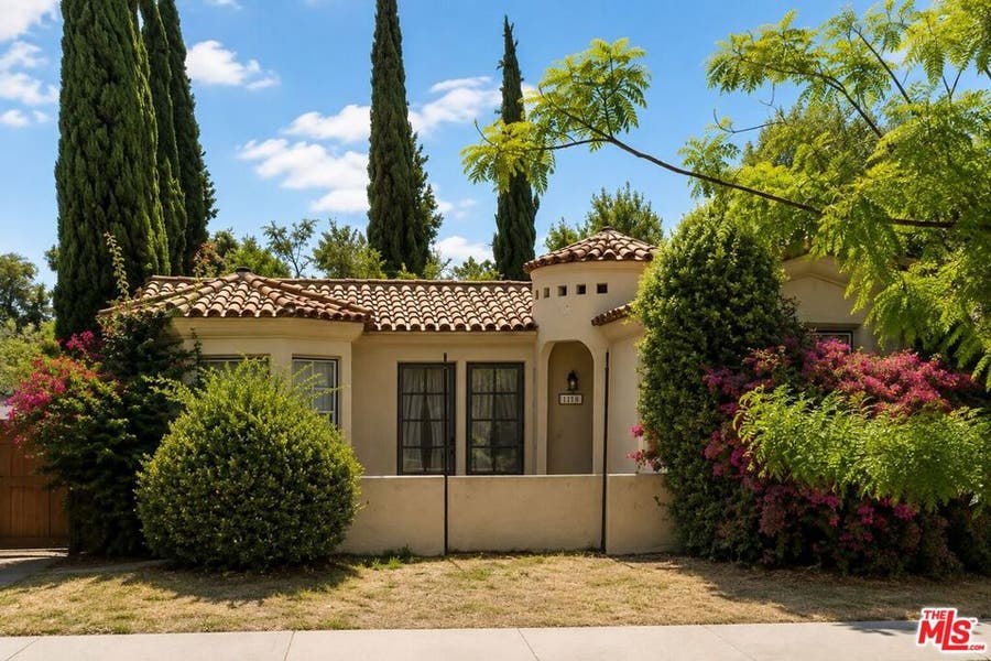 Property photo for 1118 N Isabel Street, Glendale, CA