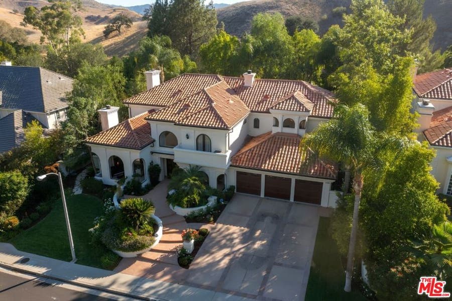Property photo for 5209 Newcastle Lane, Calabasas, CA