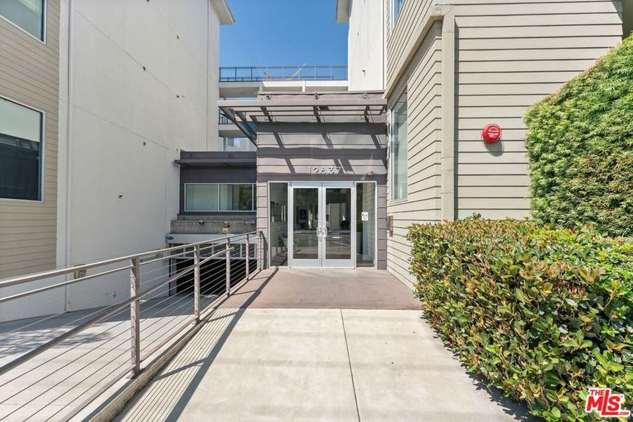 Property photo for 12837 Moorpark Street, #313, Studio City, CA
