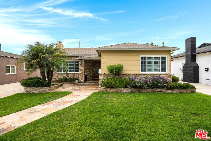 Property photo for 805 N Brighton Street, Burbank, CA