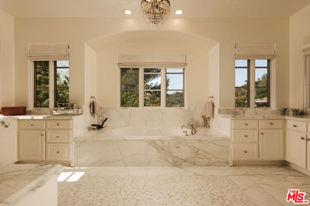 2481 Summitridge Drive, Beverly Hills, CA 90210 2481 Summitridge Drive, Beverly Hills, CA 90210