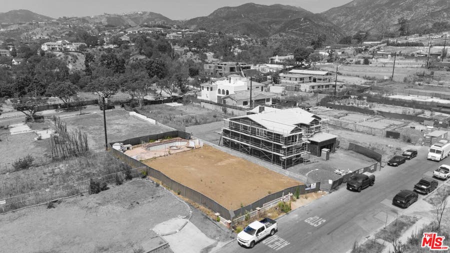 Property photo for 1115 Via De La Paz, Los Angeles, CA