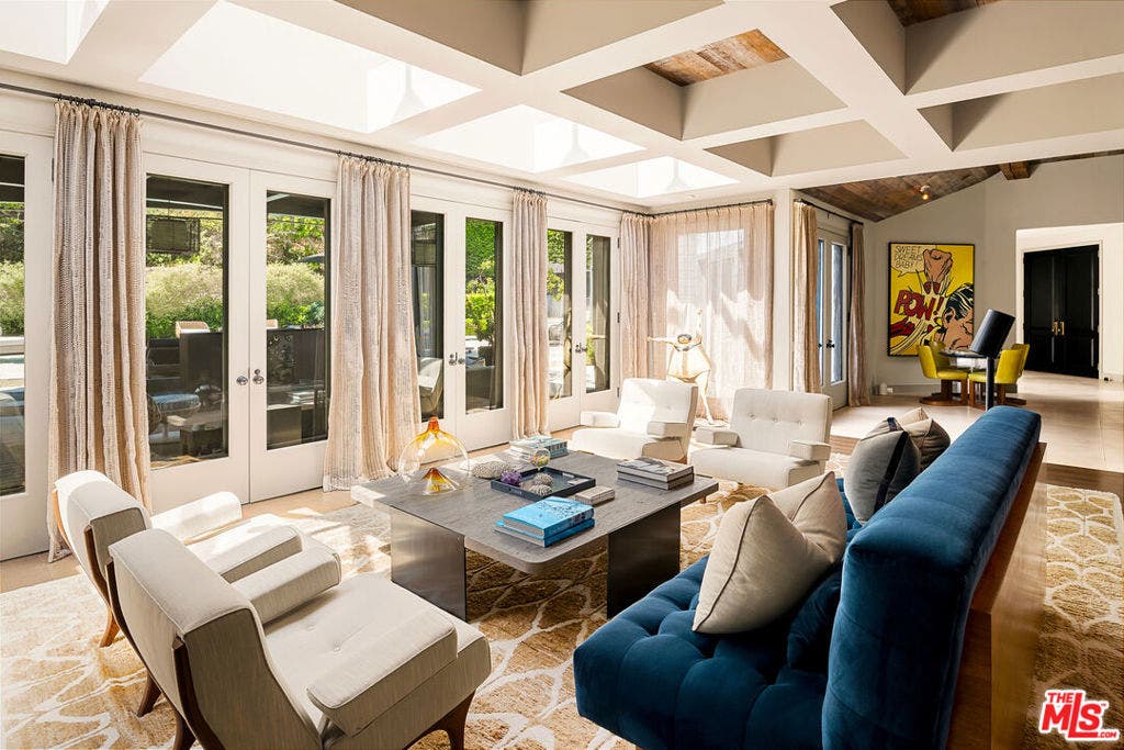 9910 Tower Lane, Los Angeles, CA 90210 9910 Tower Lane, Los Angeles, CA 90210