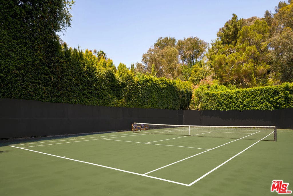 9910 Tower Lane, Los Angeles, CA 90210 9910 Tower Lane, Los Angeles, CA 90210