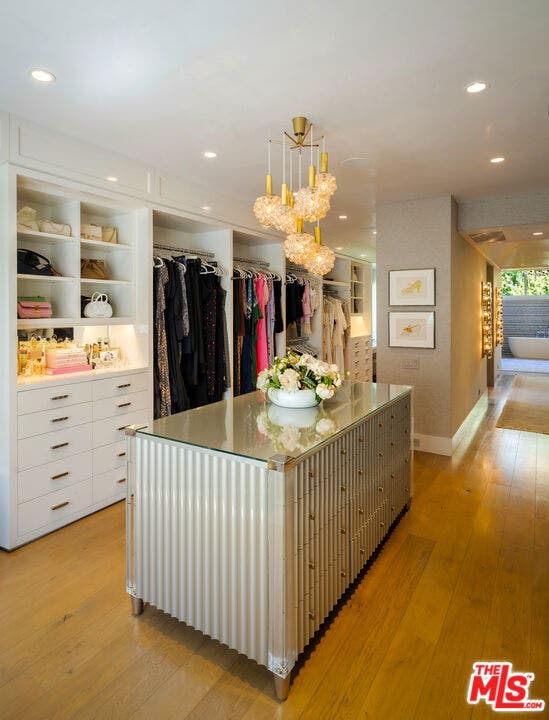 9910 Tower Lane, Los Angeles, CA 90210 9910 Tower Lane, Los Angeles, CA 90210