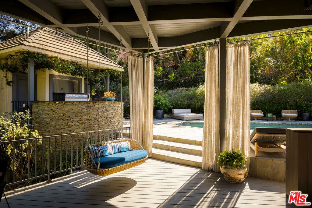 9910 Tower Lane, Los Angeles, CA 90210 9910 Tower Lane, Los Angeles, CA 90210