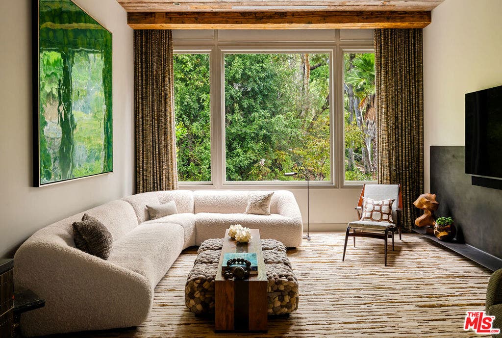 9910 Tower Lane, Los Angeles, CA 90210 9910 Tower Lane, Los Angeles, CA 90210