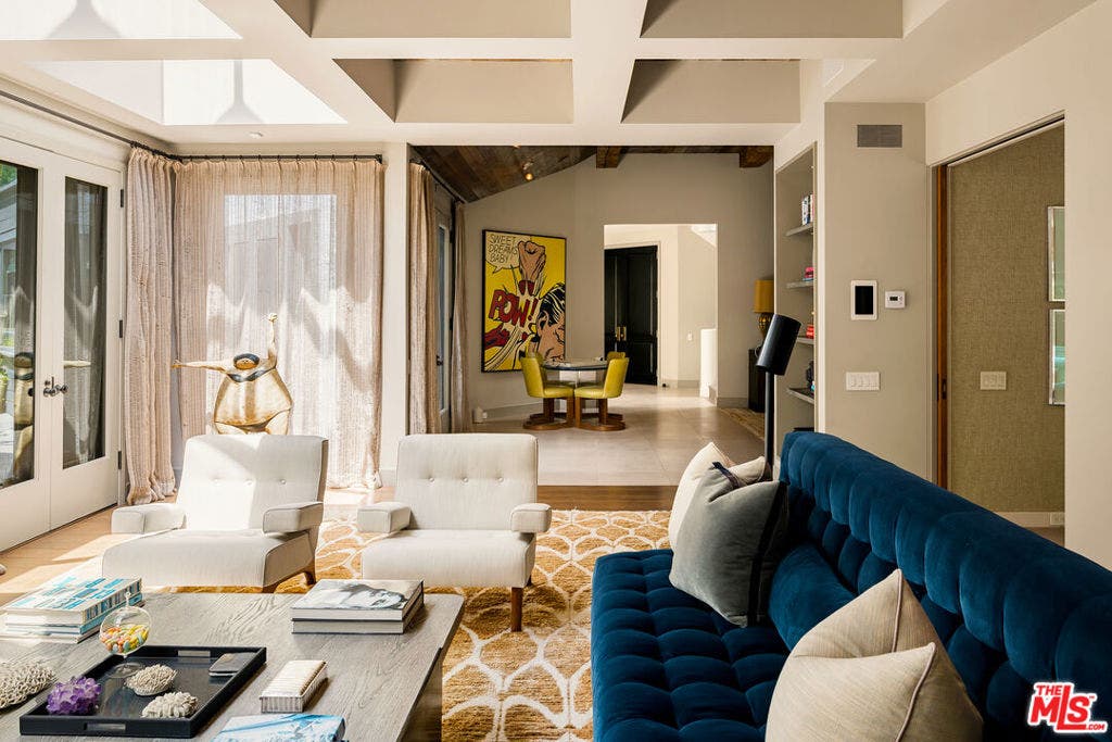 9910 Tower Lane, Los Angeles, CA 90210 9910 Tower Lane, Los Angeles, CA 90210