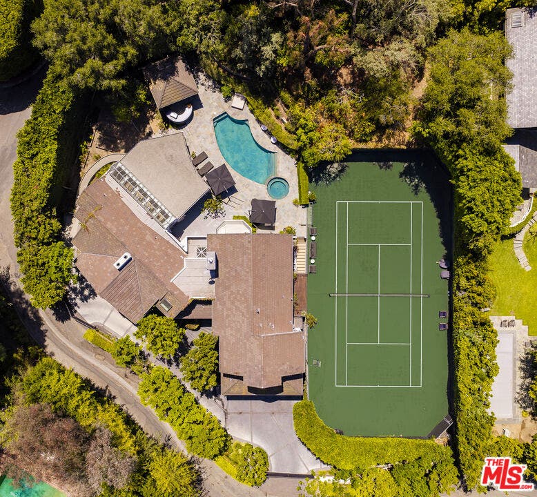 9910 Tower Lane, Los Angeles, CA 90210 9910 Tower Lane, Los Angeles, CA 90210