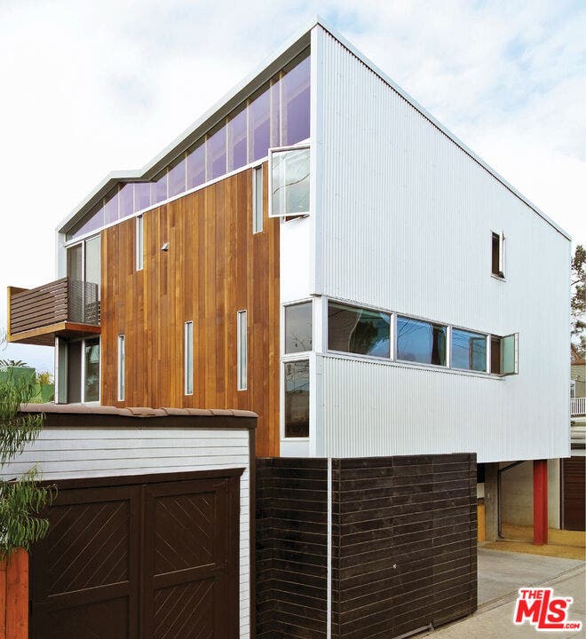 Property photo for 724 Superba Avenue, Los Angeles, CA