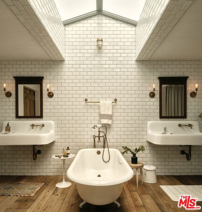 621 N Bonhill Road, Los Angeles, CA 90049 621 N Bonhill Road, Los Angeles, CA 90049