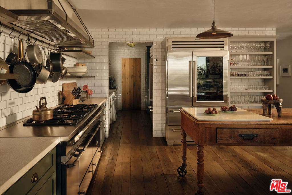 621 N Bonhill Road, Los Angeles, CA 90049 621 N Bonhill Road, Los Angeles, CA 90049