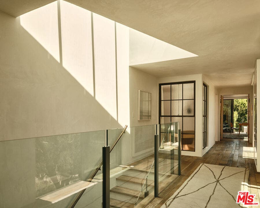 621 N Bonhill Road, Los Angeles, CA 90049 621 N Bonhill Road, Los Angeles, CA 90049