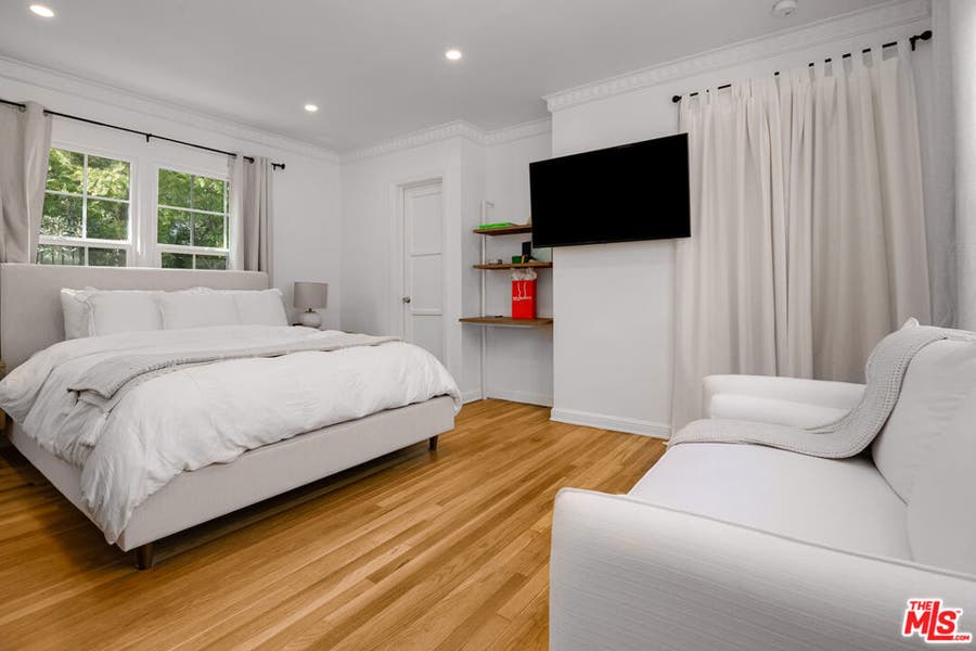 Property photo for 407 Shirley Place, #3/4, Beverly Hills, CA