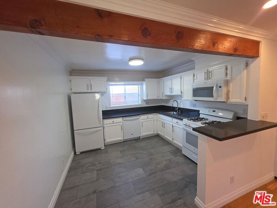 Property photo for 305 Broadway Street, #20, Los Angeles, CA