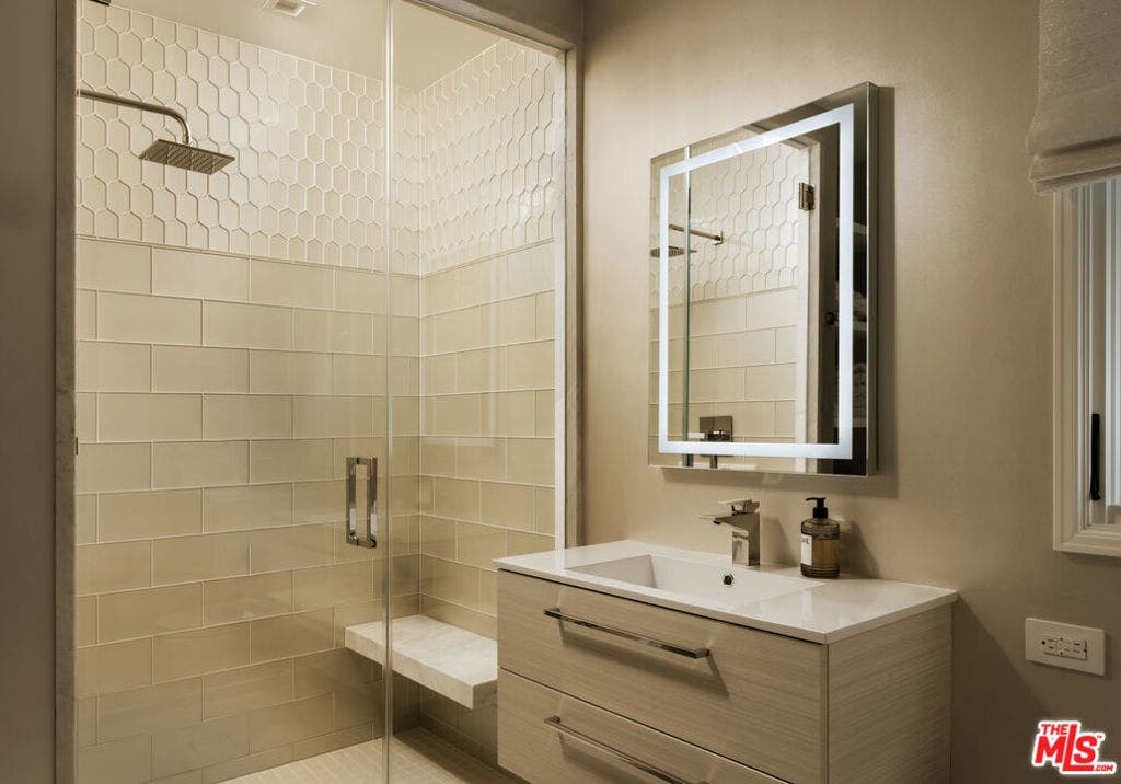 1445 Via Cresta, Pacific Palisades, CA 90272 1445 Via Cresta, Pacific Palisades, CA 90272