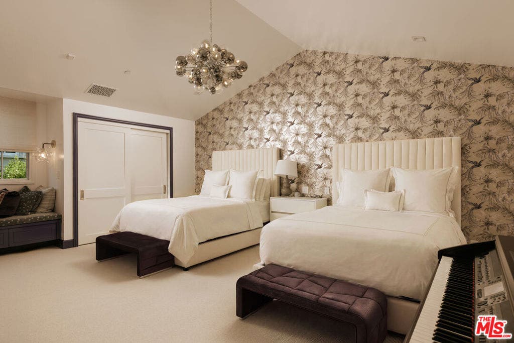 1445 Via Cresta, Pacific Palisades, CA 90272 1445 Via Cresta, Pacific Palisades, CA 90272