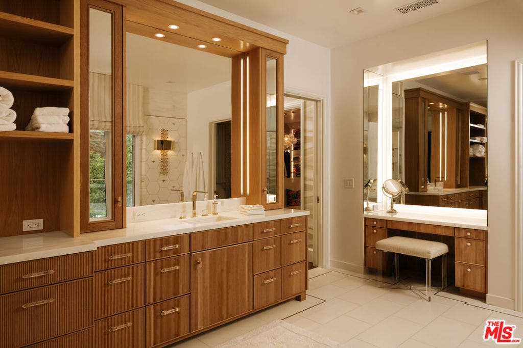 1445 Via Cresta, Pacific Palisades, CA 90272 1445 Via Cresta, Pacific Palisades, CA 90272