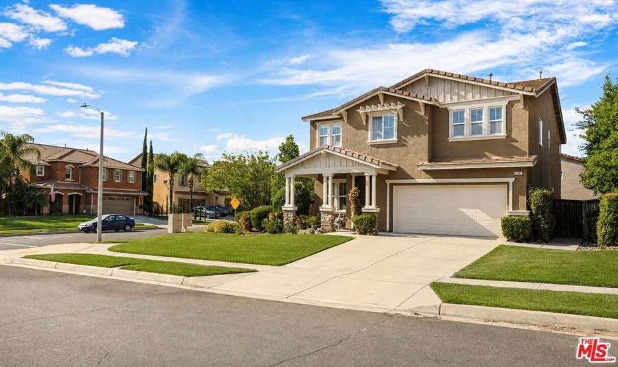 Property photo for 2167 Snowberry Lane, Mentone, CA