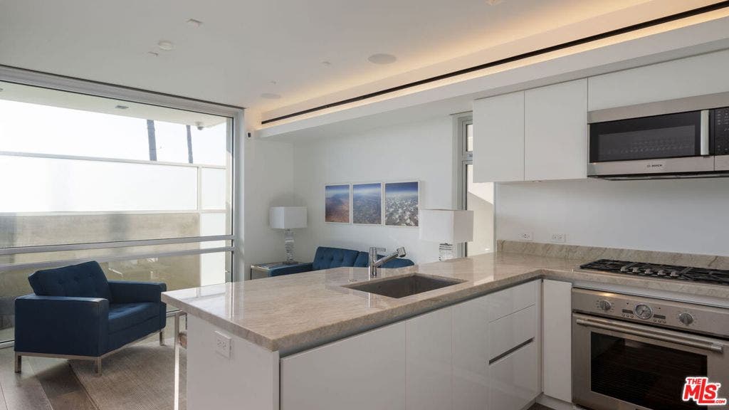 2505 Ocean Front Walk, Venice, CA 90291 Guest Apartment