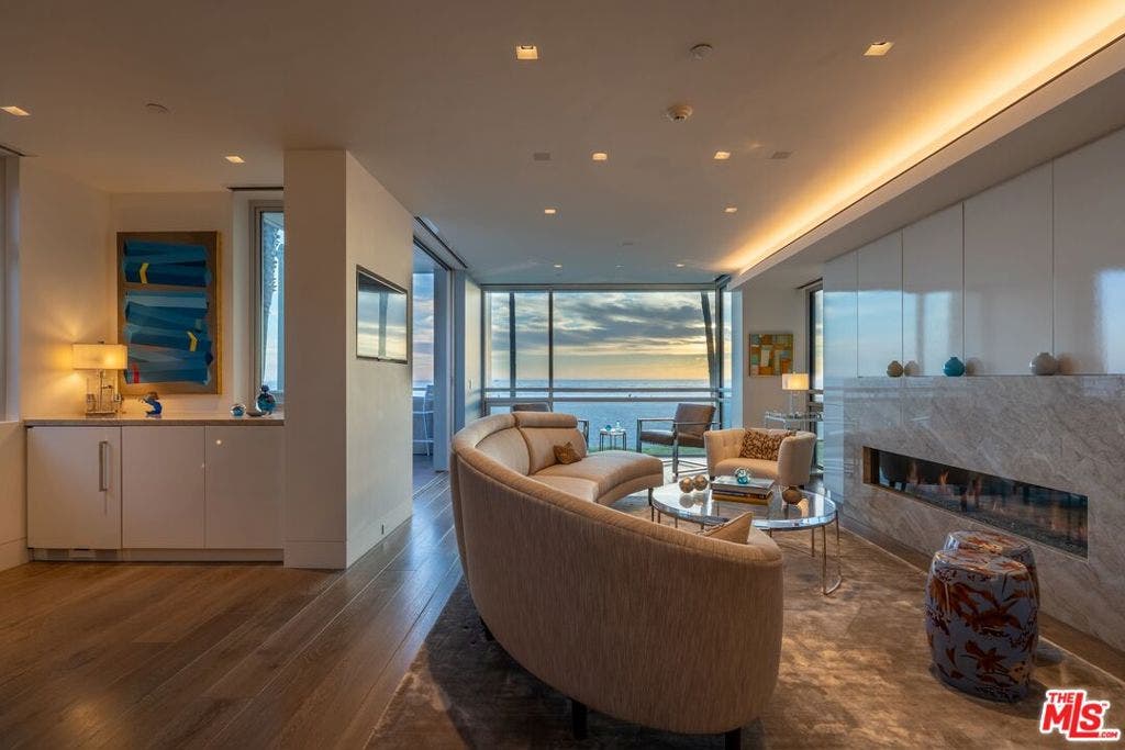 2505 Ocean Front Walk, Venice, CA 90291 Living room with fireplace and