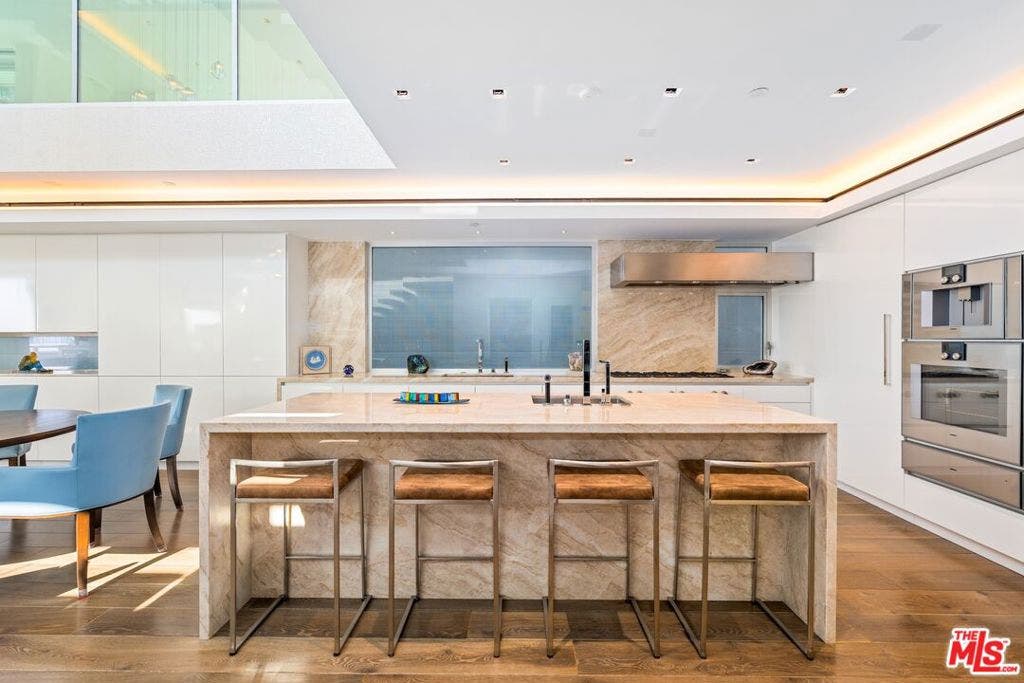 2505 Ocean Front Walk, Venice, CA 90291 Kitchen