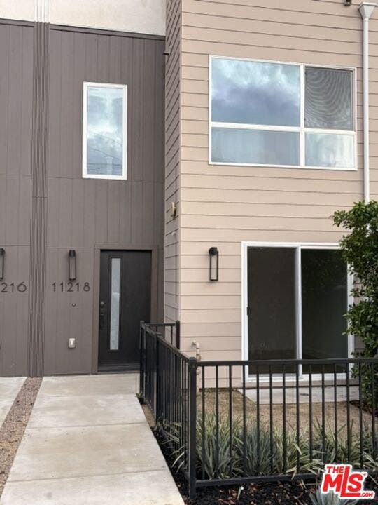 Property photo for 11218 W Victory Boulevard, #4, Los Angeles, CA