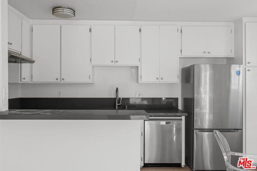 Property photo for 10 19th Avenue, #9, Venice, CA