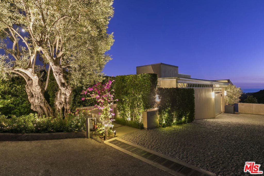 1550 Casale Road, Pacific Palisades, CA 90272 1550 Casale Road, Pacific Palisades, CA 90272